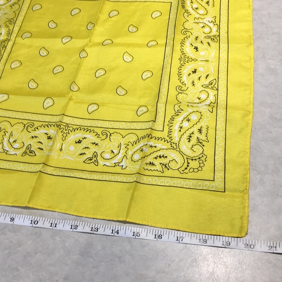 Bandana - Picture 2 of 5